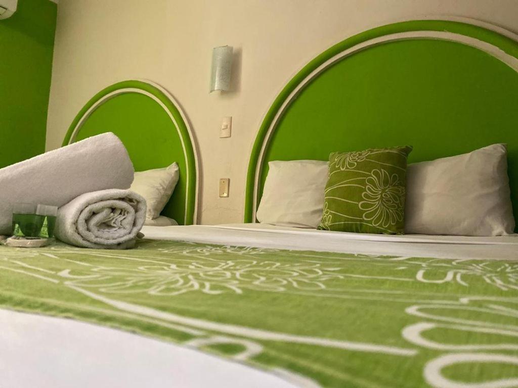 Hc International By R&T Hotell Cancún Exteriör bild