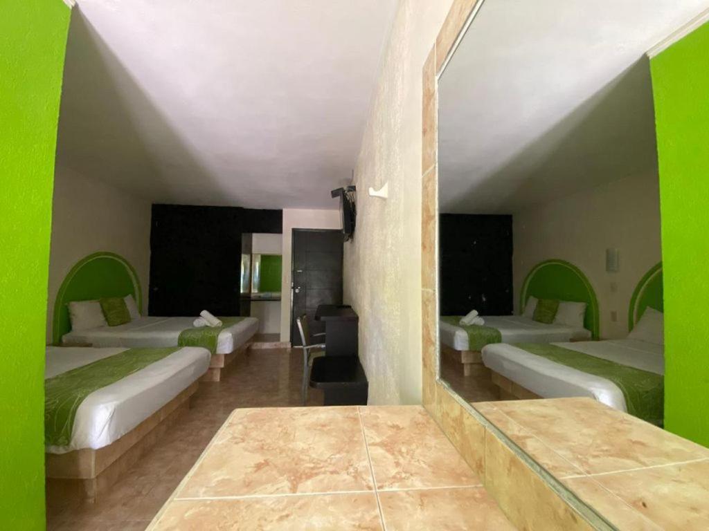 Hc International By R&T Hotell Cancún Exteriör bild