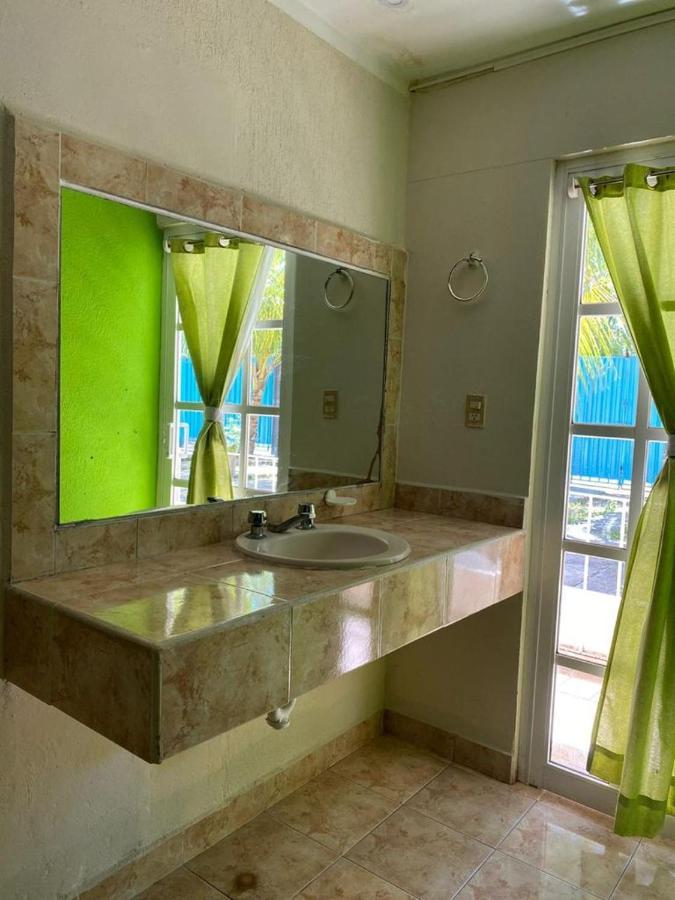 Hc International By R&T Hotell Cancún Exteriör bild