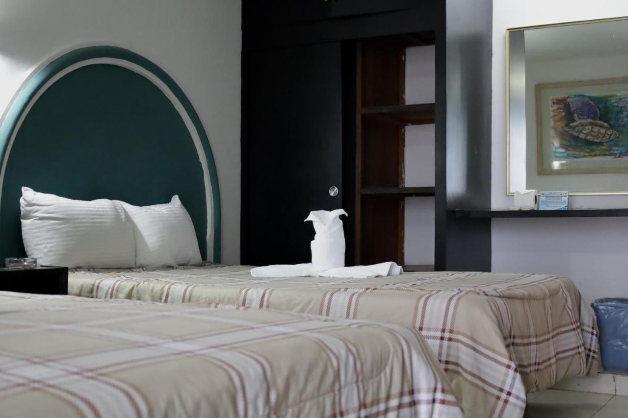 Hc International By R&T Hotell Cancún Exteriör bild